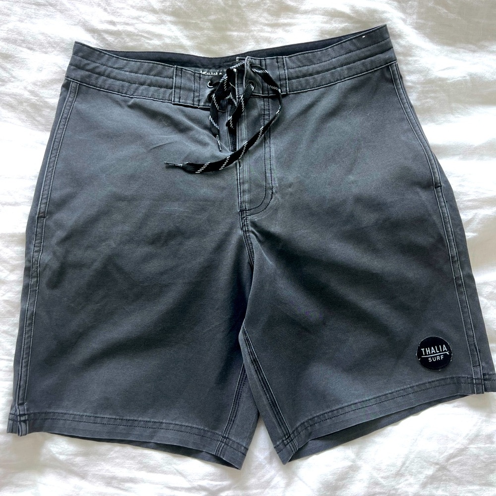 Thalia surf board shorts size 28 S